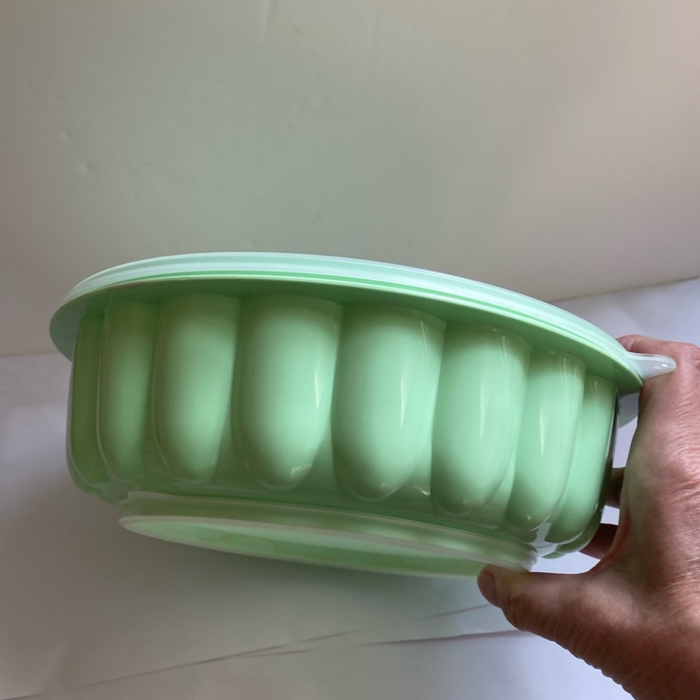Vintage Tupperware Jel-N-Serve Jello Mold  3 Piece Mint Green